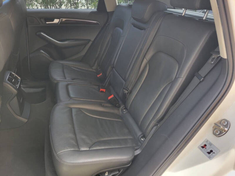 2012 Audi Q5 2.0T quattro Premium