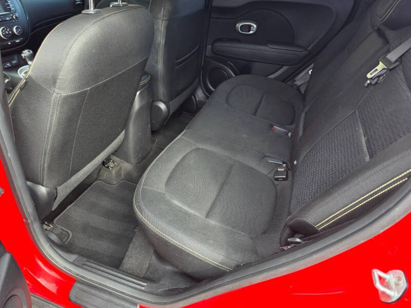 2016 Kia Soul +