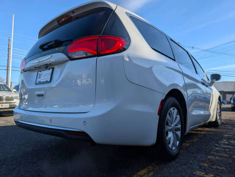 2018 Chrysler Pacifica Touring Plus