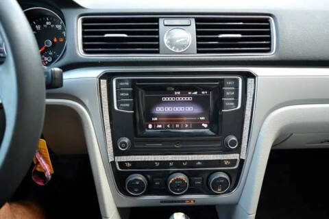 2016 Volkswagen Passat 1.8T S