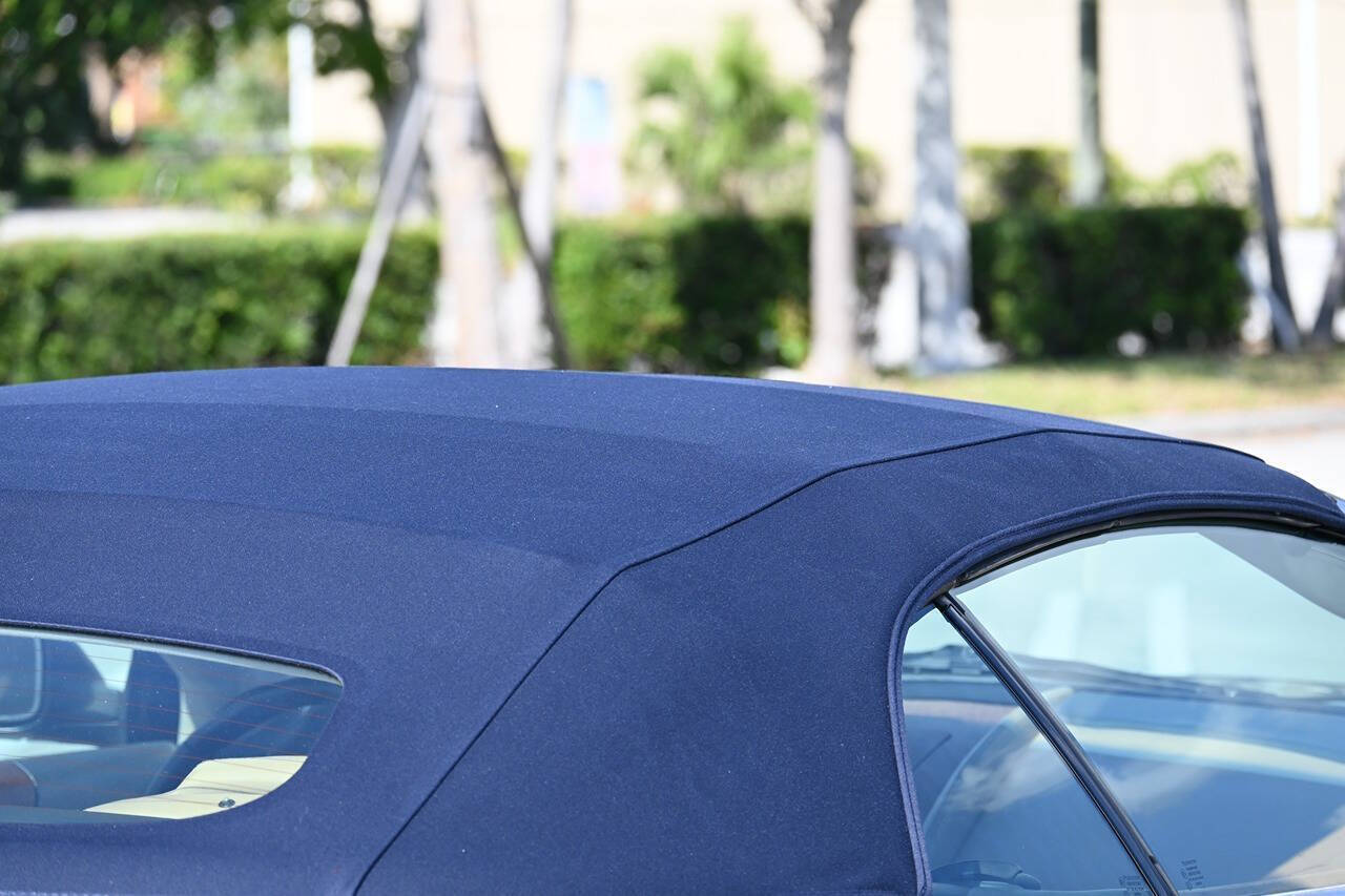 2005 Aston Martin DB9 35