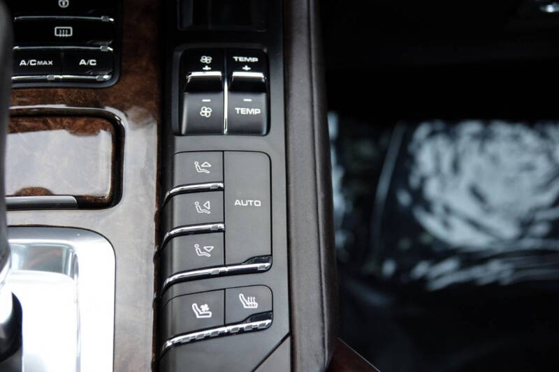 2013 Porsche Cayenne Tiptronic