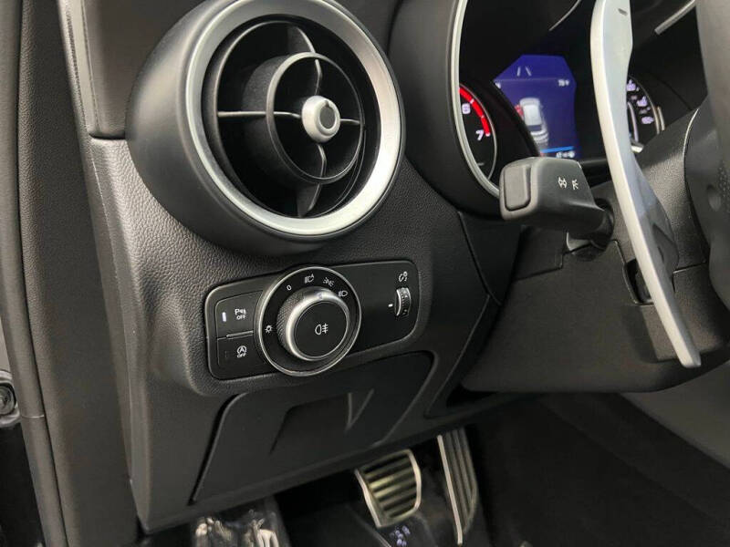 2022 Alfa Romeo Stelvio Veloce