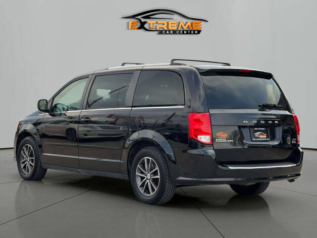 2017 Dodge Grand Caravan for sale at Extreme Car Center in Detroit, MI