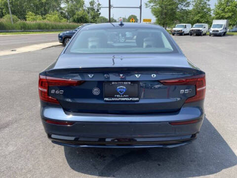 2024 Volvo S60 B5 Core Dark Theme