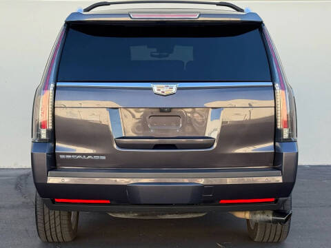 2017 Cadillac Escalade Platinum