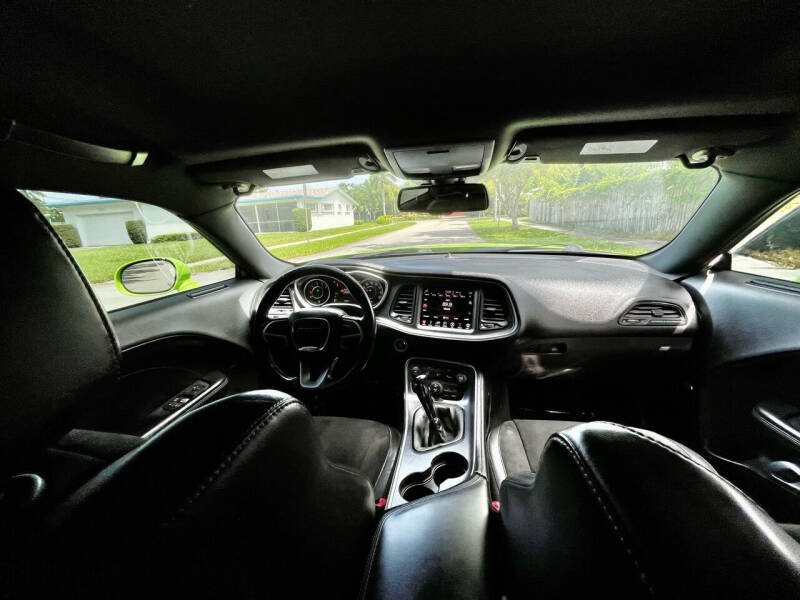 2015 Dodge Challenger R/T Plus