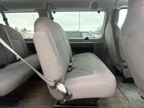 2013 Ford E-Series E-350 SD XLT