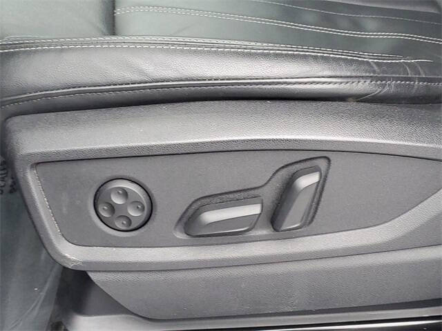 2023 Audi Q5 quattro Premium 40 TFSI