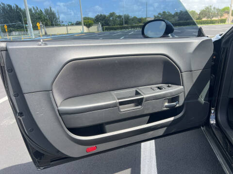 2013 Dodge Challenger SRT8 Core