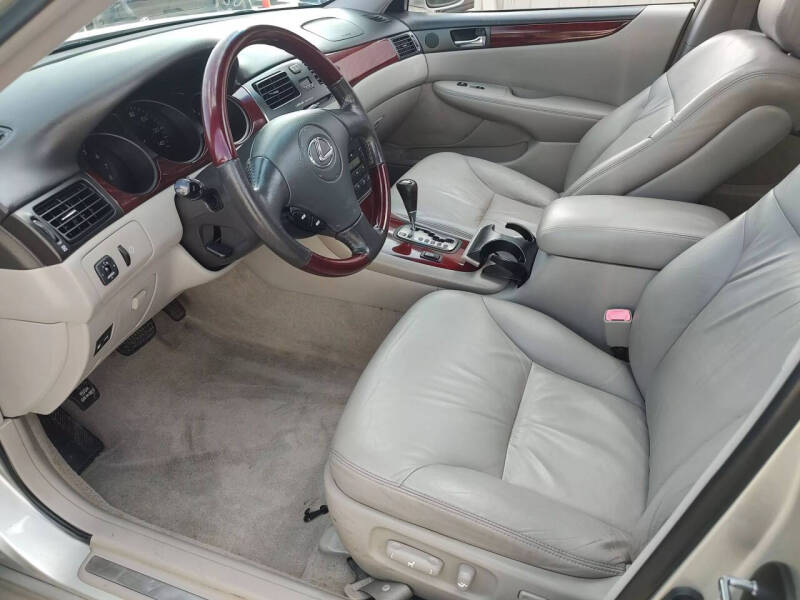 2004 Lexus ES 330