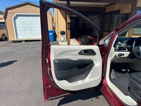 2020 Chrysler Pacifica Touring L