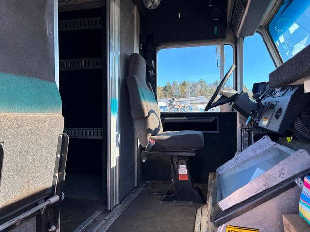 2015 Freightliner MT45 Chassis