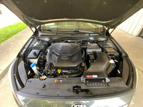 2020 Kia Cadenza Technology