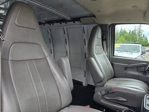 2022 GMC Savana 2500