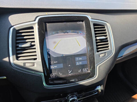 2019 Volvo XC90 T6 Momentum