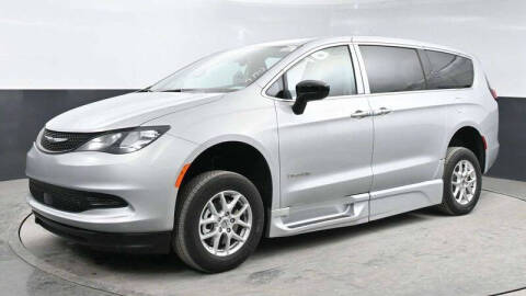 2024 Chrysler Voyager LX