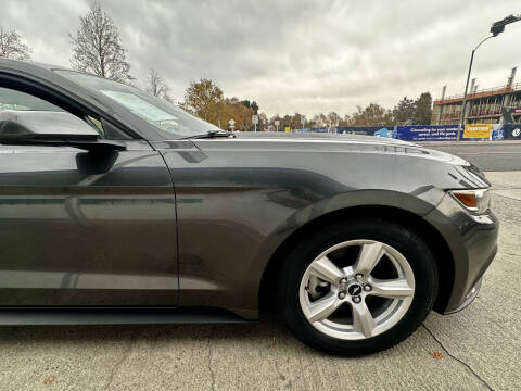 2016 Ford Mustang V6