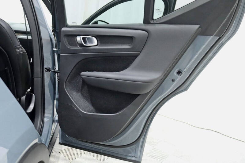 2021 Volvo XC40 Recharge Pure Electric P8