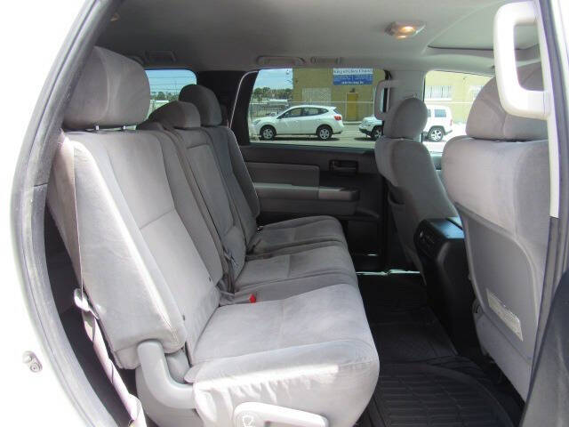 2013 Toyota Sequoia SR5