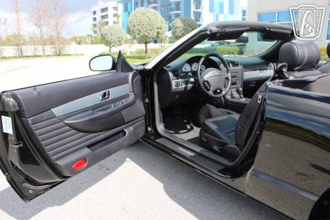 2005 Ford Thunderbird Deluxe