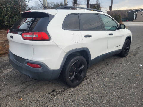 2017 Jeep Cherokee Sport