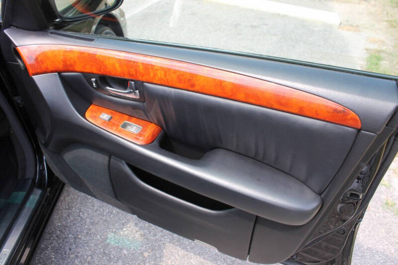 2004 Lexus LS 430