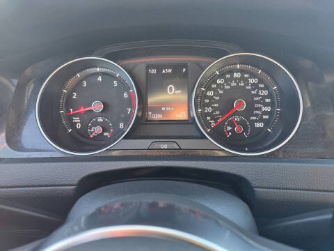 2017 Volkswagen Golf GTI SE