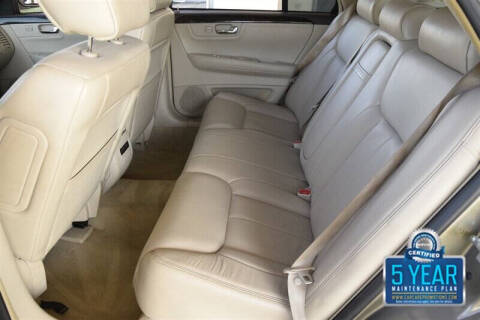 2011 Cadillac DTS Luxury Collection