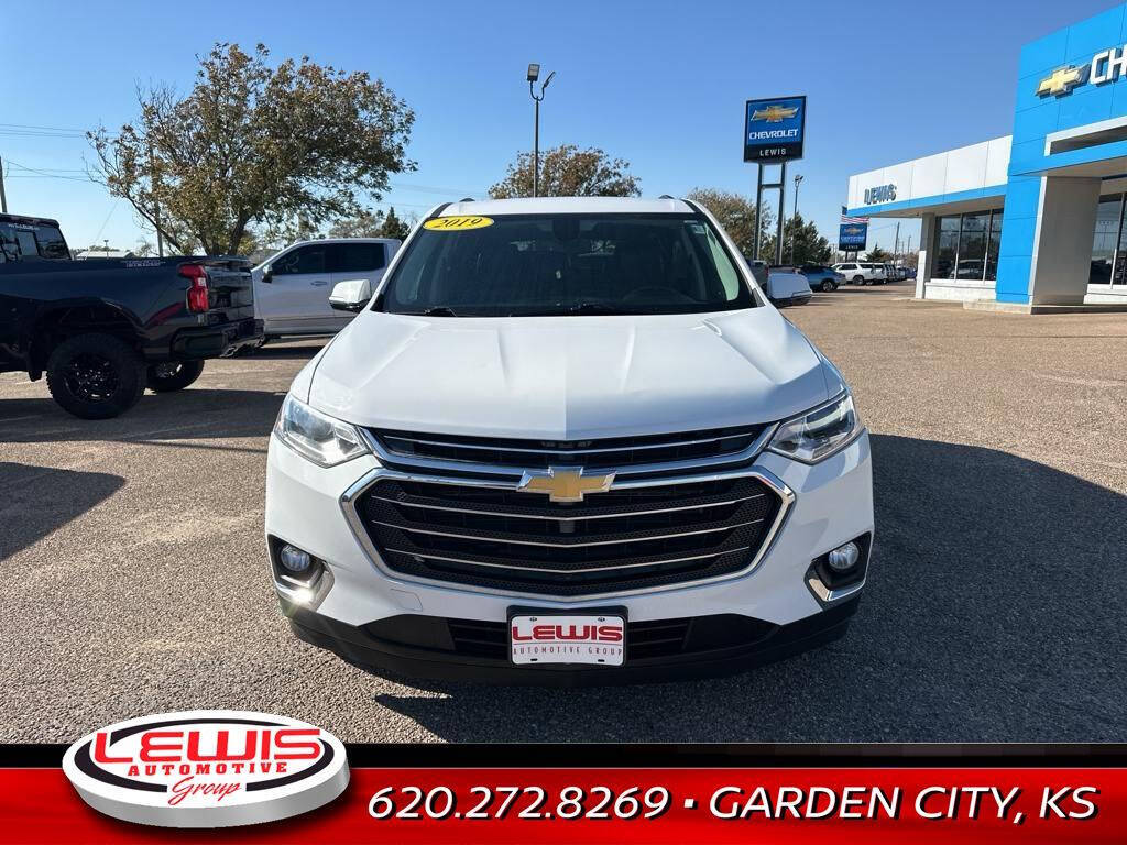 2019 Chevrolet Traverse for sale at Lewis Chevrolet of Garden City in Garden City, KS