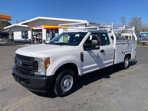 2017 Ford F-350 Super Duty for sale at Speciality Auto Sales in Oakdale CA
