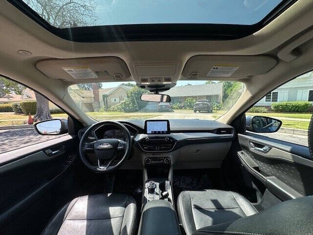 2020 Ford Escape SE