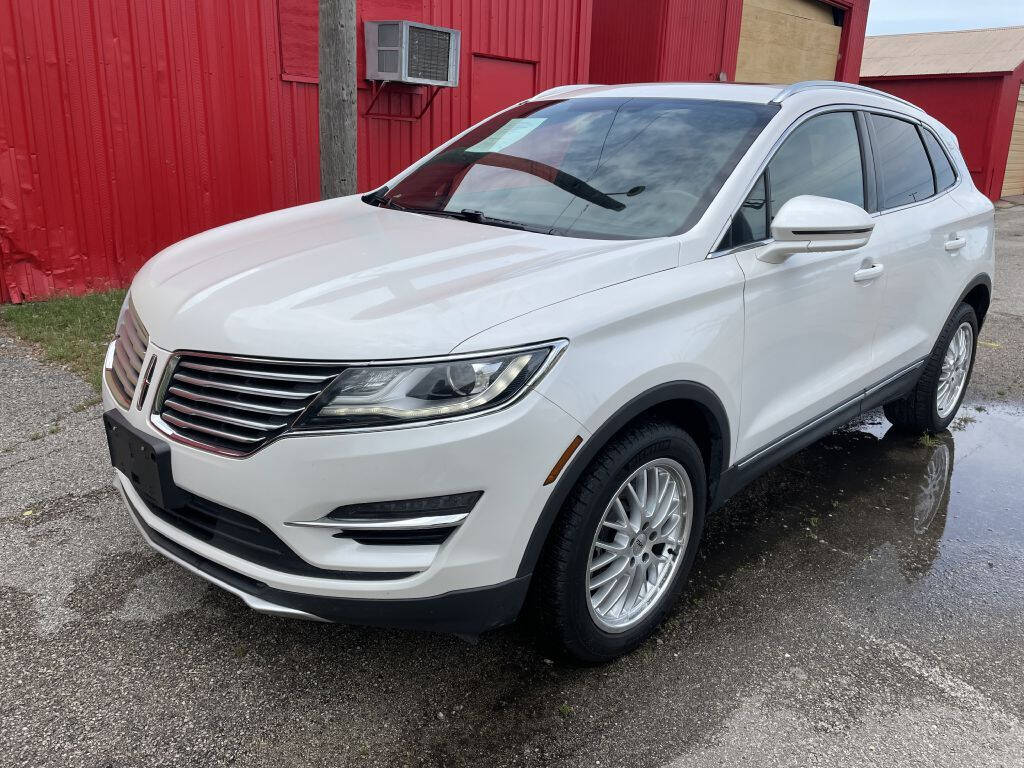 White 2017 Lincoln MKC Select AWD Select 4dr SUV 1