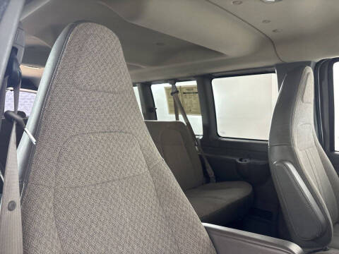 2017 Chevrolet Express LT 3500