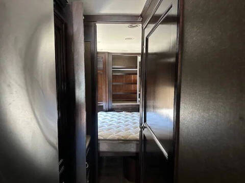 2016 Freightliner XCR Chassis