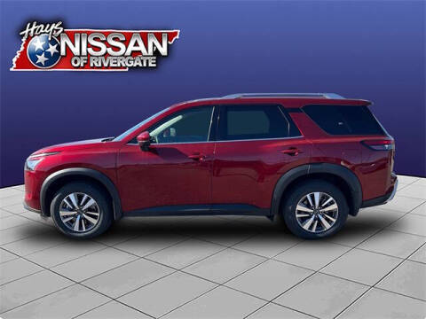2025 Nissan Pathfinder SL