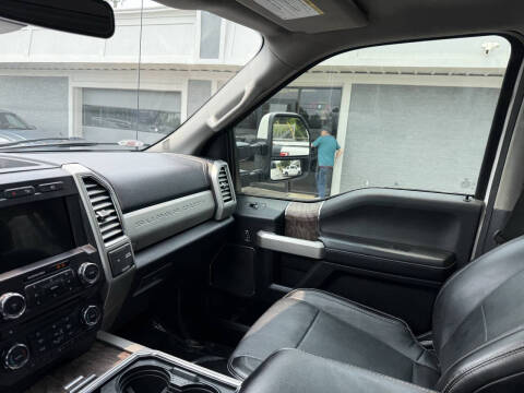 2017 Ford F-350 Super Duty Lariat