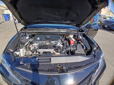 2020 Toyota Camry SE