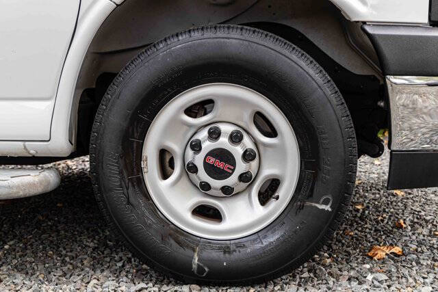 2023 GMC Savana 2500