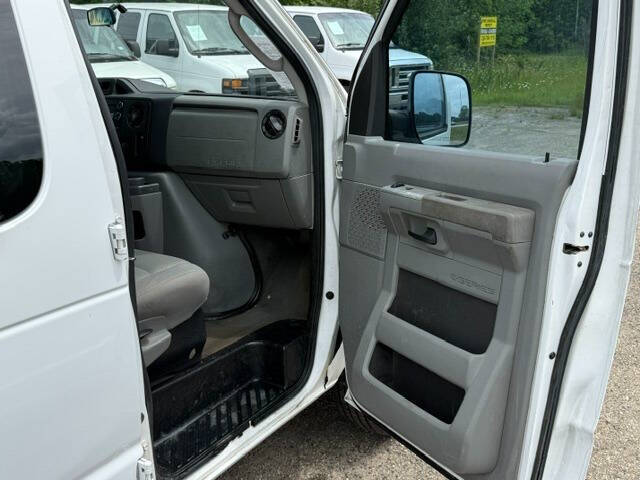 2009 Ford E-Series E-350 SD XLT