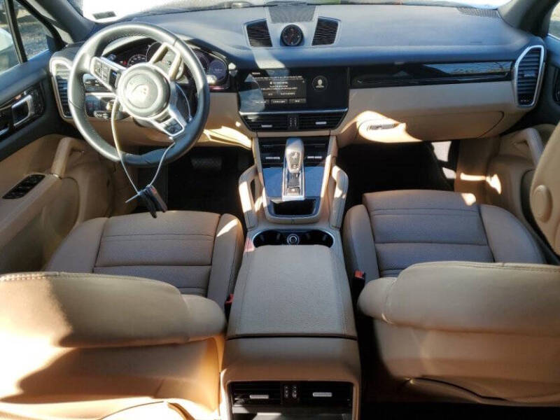 2023 Porsche Cayenne