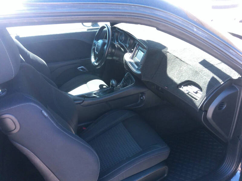 2015 Dodge Challenger SXT