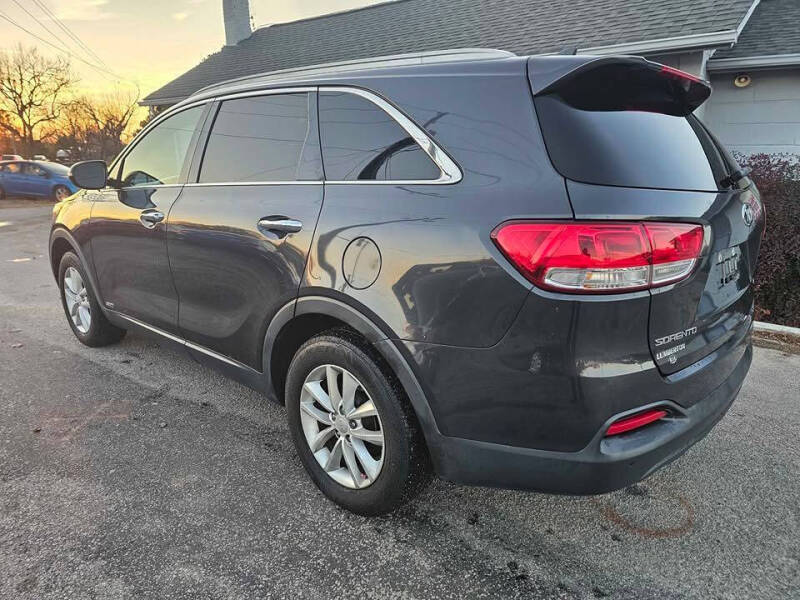 2017 Kia Sorento LX