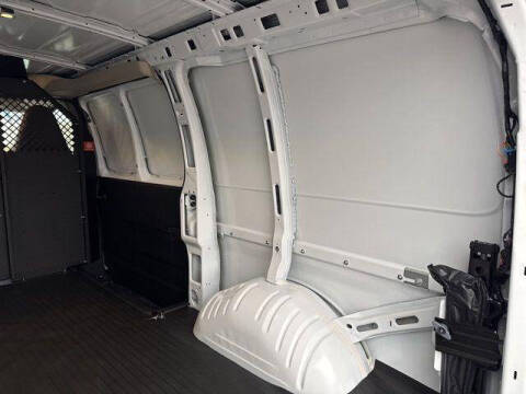 2025 GMC Savana 2500