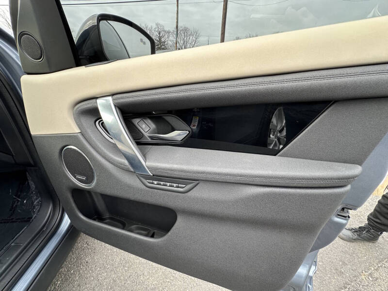 2020 Land Rover Discovery Sport P250 SE