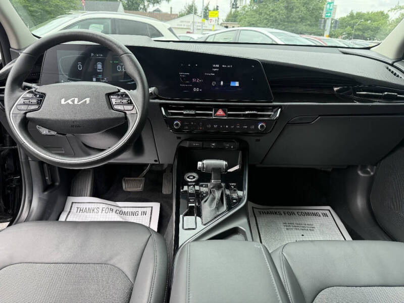 2023 Kia Niro EX