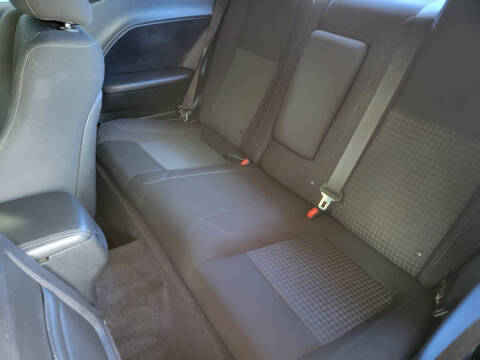 2017 Dodge Challenger SXT Plus