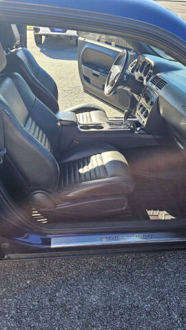 2013 Dodge Challenger SXT Plus