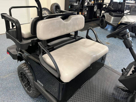 2026 E-Z-GO RXV 4