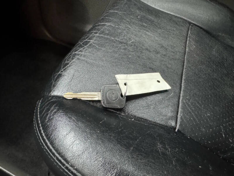 2005 Mitsubishi Montero Limited